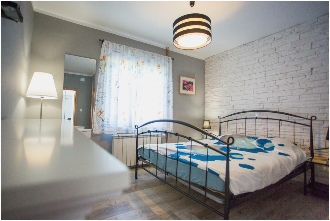Hotel House Mellifera à Razvode Extérieur photo